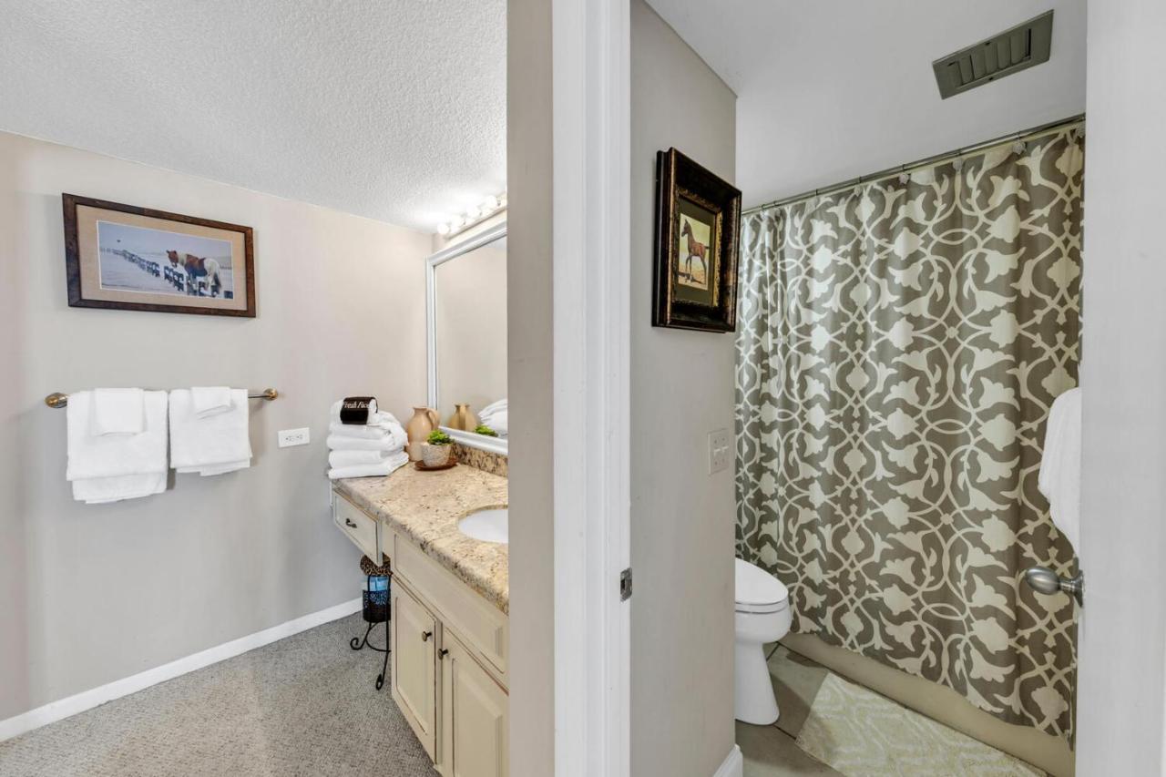 Mainsail 131 - Beachfront 2Br With Free Seasonal Beach Service Destin Exterior photo